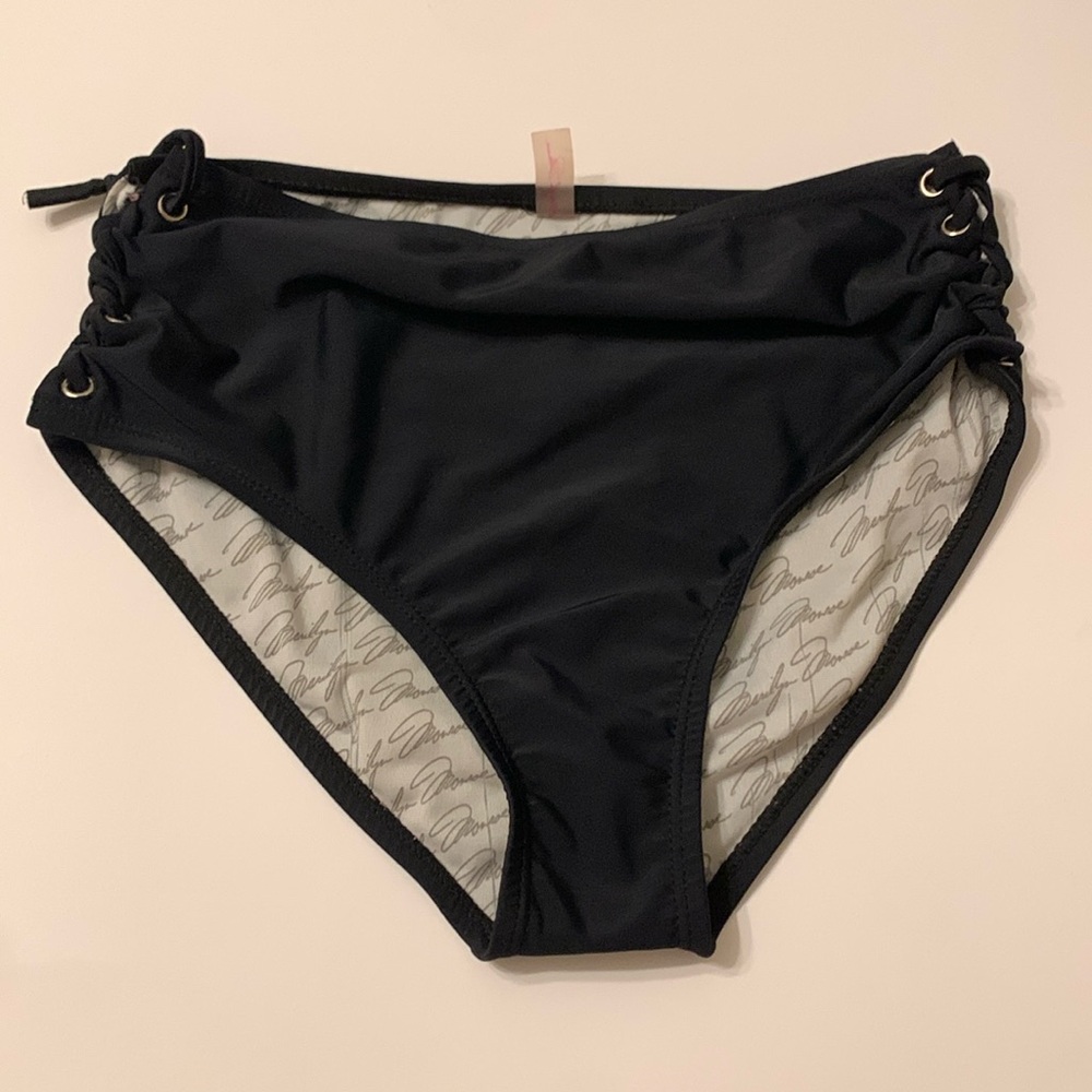 NWOT Marilyn Monroe Swimmer Black Summer Bikini Bottom High Waisted Size Small